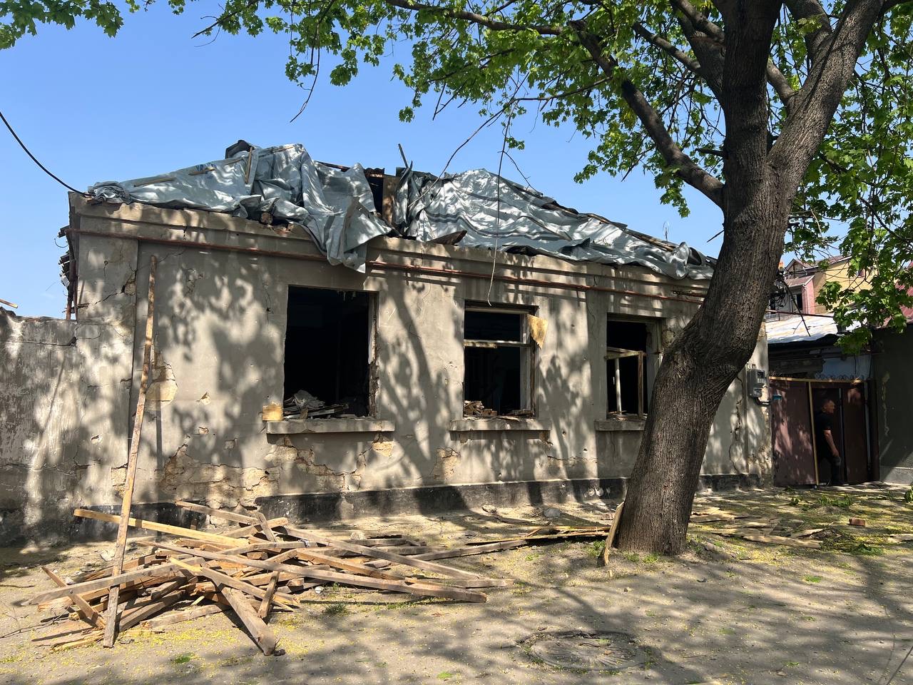Російські військові здійснили удар по Миколаєву. Четверо людей загинуло